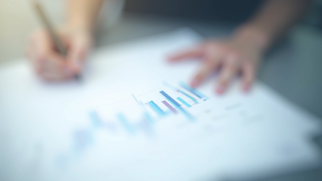 Langfristige Wirtschaftsprognose-Grafik mit Trendlinien und Szenarien